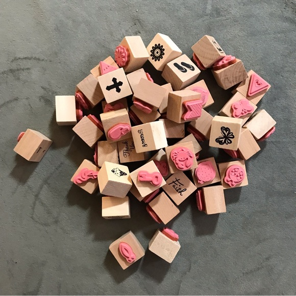 Lot of 44 1-inch wood stamps NEW - Picture 2 of 3